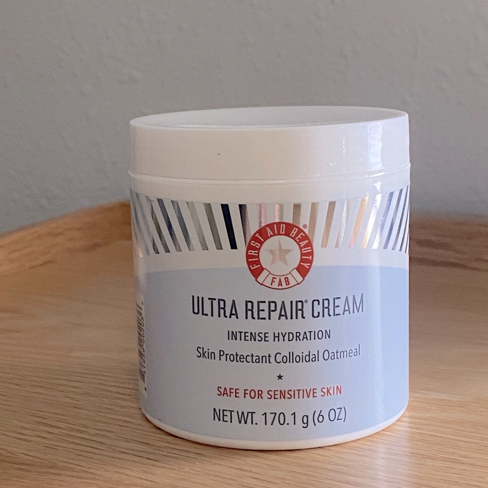 🤍SOLD ON DEPOP🤍 Ultra repair cream intense hydration
